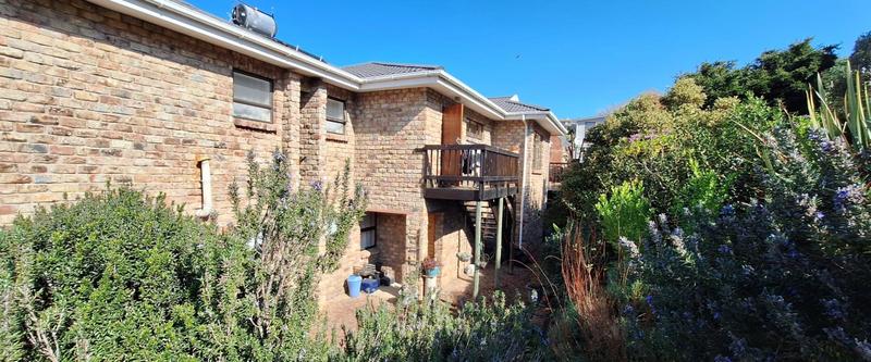 6 Bedroom Property for Sale in Groot Brakrivier Central Western Cape